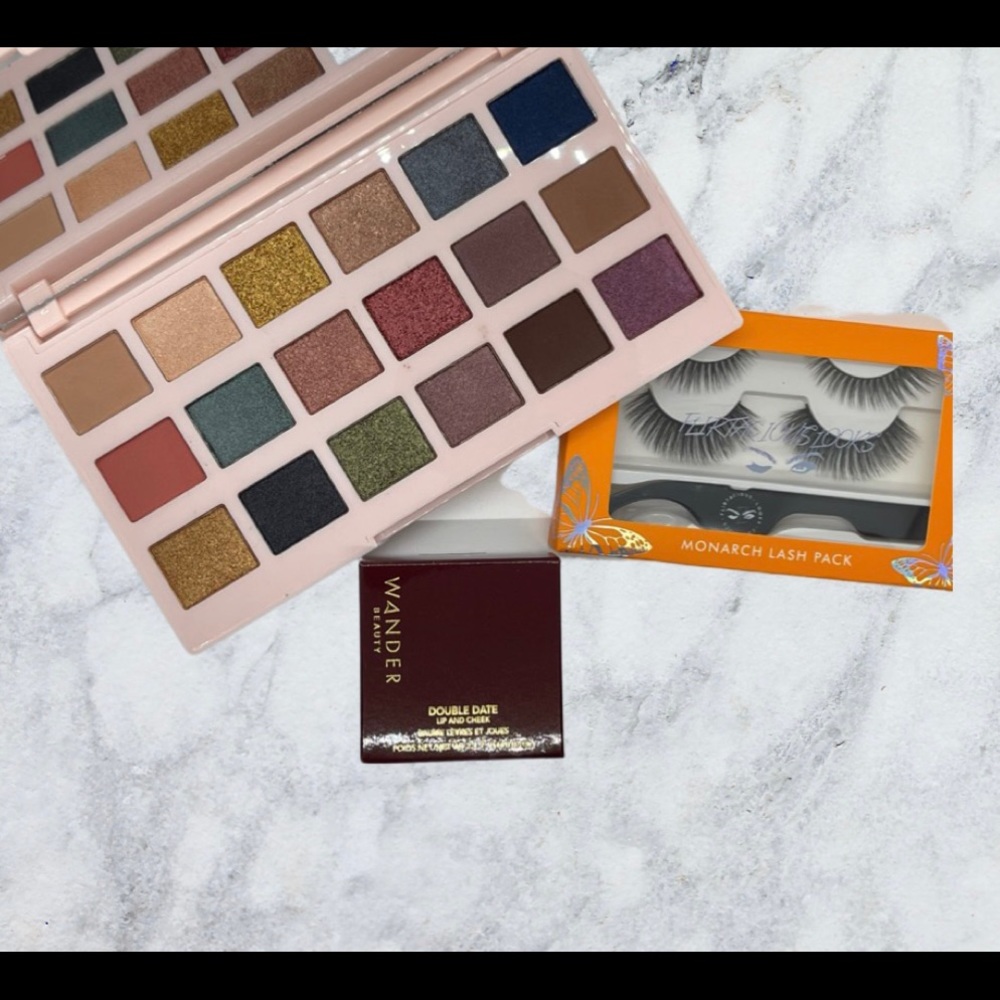 Makeup bundle - Picture 1 of 1
